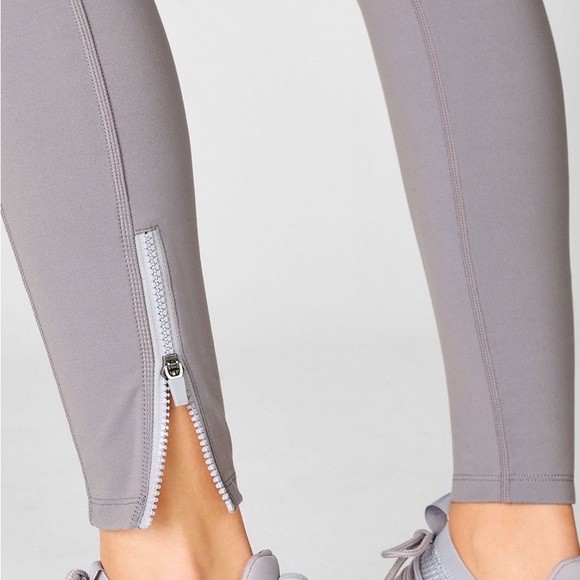 Fabletics Motion 365 Size Large Leggings - Picture 6 of 15
